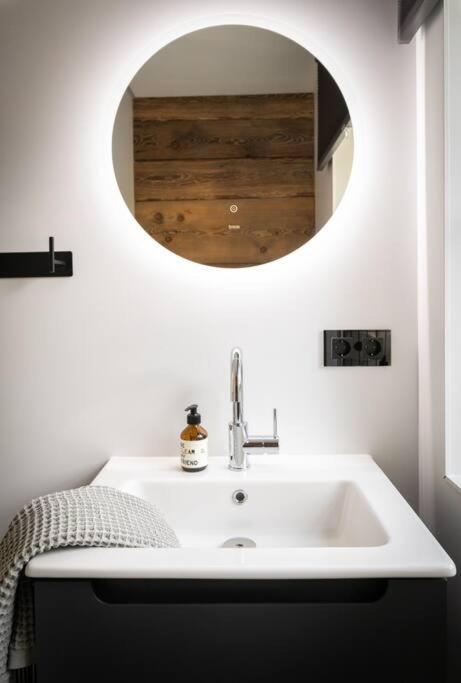 Basecamp Salzkammergut - Exklusives Apartment Mitten Im Salzkammergut Saint Wolfgang المظهر الخارجي الصورة