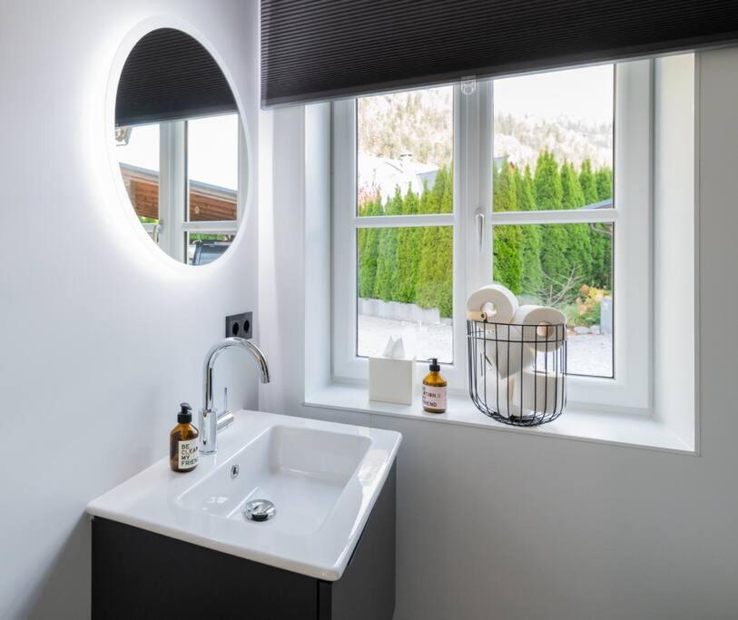 Basecamp Salzkammergut - Exklusives Apartment Mitten Im Salzkammergut Saint Wolfgang المظهر الخارجي الصورة